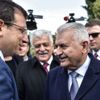 Yıldırım ve İmamoğlu tokalaştı Yıldırım ve İmamoğlu tokalaştı