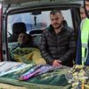 Yangın kurbanı üç kardeş yan yana toprağa verildi Yangın kurbanı üç kardeş yan yana toprağa verildi
