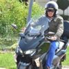 Motosikletli Başkan... Makam aracı olarak motosiklet kullanıyor