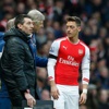 Mesut Özil sahalara döndü Mesut Özil sahalara döndü