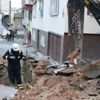 Gaziantep'teki hasar gören binalar yıkıldı Gaziantep'teki hasar gören binalar yıkıldı