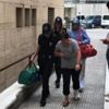 Polisi gören kadın 2. kattan atladı, ayağı kırıldı