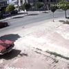 Önce ağaca ardından otomobile çarptı Önce ağaca ardından otomobile çarptı