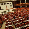 Milletvekili seçilme yaşına düzenleme komisyonda kabul edildi Milletvekili seçilme yaşına düzenleme komisyonda kabul edildi