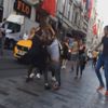 İstiklal Caddesi'nde 10 kişi dakikalarca kavga etti