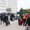 Karaman'da karantina süresi dolan vatandaşlar evlerine uğurlandı Karaman'da karantina süresi dolan vatandaşlar evlerine uğurlandı