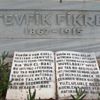 Tevfik Fikret mezarı başında anıldı Tevfik Fikret mezarı başında anıldı