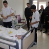 Öğrenciler öğretmeni hastanelik etti Öğrenciler öğretmeni hastanelik etti