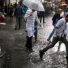 Meteoroloji uyarmıştı! Sağanak yağış İstanbul'u vurdu