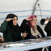 Diyarbakır anneleri Mehmetçik için atkı ördü Diyarbakır anneleri Mehmetçik için atkı ördü