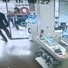 Dolandırıcılık girişimi kamerada