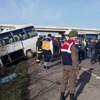 Karacabey'de servisler çarpıştı: 1 ölü, 30 yaralı