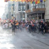 Onur yürüyüşü öncesi Taksim'de polis müdahalesi Onur yürüyüşü öncesi Taksim'de polis müdahalesi