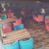 Belediye otobüsü, çarptığı araçla kafeye girdi: 3 yaralı