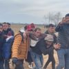 Yunan askerleri göçmenlere ateş açtı: 1 ölü Yunan askerleri göçmenlere ateş açtı: 1 ölü