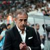 Beşiktaş'ta Abdullah Avcı, Portekiz'e gitmedi Beşiktaş'ta Abdullah Avcı, Portekiz'e gitmedi
