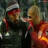 Soyunma odası yolunda olay Soyunma odası yolunda olay