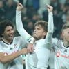 Taraftara 'mesajlı' gol sevinci! Taraftara 'mesajlı' gol sevinci!
