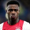 Fenerbahçe Hollandalı yıldız oyuncu ile masada Fenerbahçe Hollandalı yıldız oyuncu ile masada