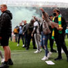 Manchester United-Liverpool maçı öncesi dev protesto! Maç ertelendi