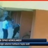 Gazeteciye tokat atan danışmanı kovdu Gazeteciye tokat atan danışmanı kovdu