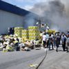Narenciye paketleme tesisinde korkutan yangın! Narenciye paketleme tesisinde korkutan yangın!
