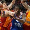Anadolu Efes finale yükseldi Anadolu Efes finale yükseldi