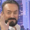 Adnan Oktar eleştirir ama eleştirilemez
