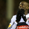 Demba Ba isyan etti. Demba Ba isyan etti.