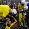 Antic, Datome'nin saçlarını kesti Antic, Datome'nin saçlarını kesti