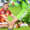Burak Yılmaz hocasına kalkan oldu Burak Yılmaz hocasına kalkan oldu