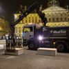 Amsterdam'da meydanlara beton bloklar yerleştirildi