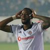 Cyle Larin'den Beşiktaş Yönetimi'ni kuşkulandıran hareket! Cyle Larin'den Beşiktaş Yönetimi'ni kuşkulandıran hareket!