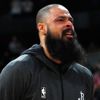 Kobe Bryant ın ölüm haberini alan Tyson Chandler gözyaşlarını ... Kobe Bryant ın ölüm haberini alan Tyson Chandler gözyaşlarını ...