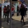 AVM çalışanları, evlerine gitmeyen müşterilere sitem etti AVM çalışanları, evlerine gitmeyen müşterilere sitem etti