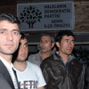 HDP tabelasını indirmeye çalıştılar: Üstelik 'teşkilat' değil 'örgüt' yazmışlar HDP tabelasını indirmeye çalıştılar: Üstelik 'teşkilat' değil 'örgüt' yazmışlar