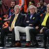 Aziz Yıldırım CSKA-Olympiakos maçında Aziz Yıldırım CSKA-Olympiakos maçında
