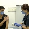 Gönüllü vatandaşa koronavirüs aşısı uygulanmaya başlandı! Kimler gönüllü olabilir? İşte detaylar...