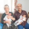55 yaşında ikiz sevinç