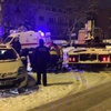 Aşırı alkollü sürücü otomobilin camı kırılarak çıkarıldı