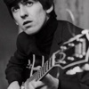 Beatles'ın gitarı 485 bin dolara satıldı