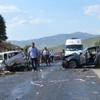Denizli'de trafik kazası: 3 ölü, 6 yaralı