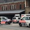 Amsterdam tren istasyonunda silah sesleri