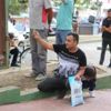 Patlama ananı görüntülemek isteyen düşüncesiz babanın merakı küçük kızı korkuttu