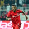 Adriano imzayı açıkladı! Adriano imzayı açıkladı!