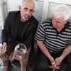 Camide görünce yakalayıp, kavanoza koydular Camide görünce yakalayıp, kavanoza koydular