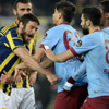 Egemen'den Aykut'a tokat Egemen'den Aykut'a tokat