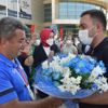 Biga'da milli okçu Bülent Korkmaz'a coşkulu karşılama Biga'da milli okçu Bülent Korkmaz'a coşkulu karşılama