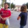 Dilenci kadın Suriyeli kardeşleri dövdü Dilenci kadın Suriyeli kardeşleri dövdü
