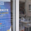 AKP ilçe binası taşlandı AKP ilçe binası taşlandı
